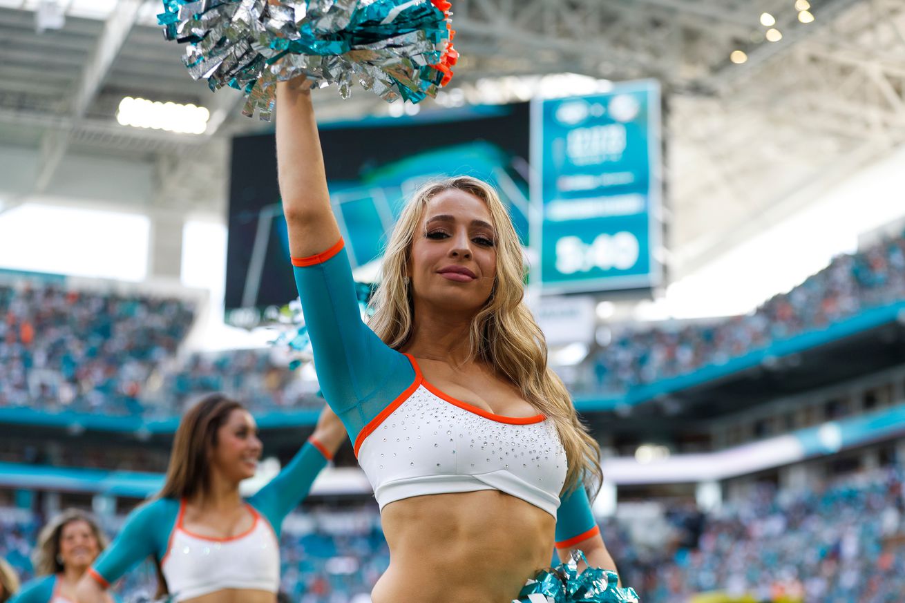 New York Jets v Miami Dolphins