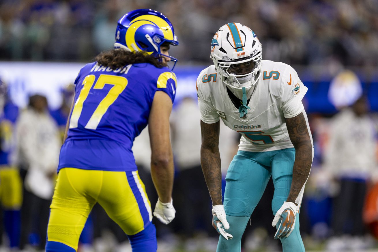 Miami Dolphins v Los Angeles Rams