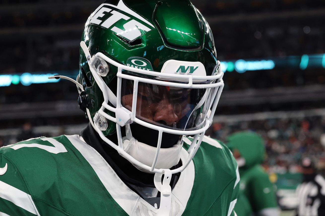 Miami Dolphins v New York Jets