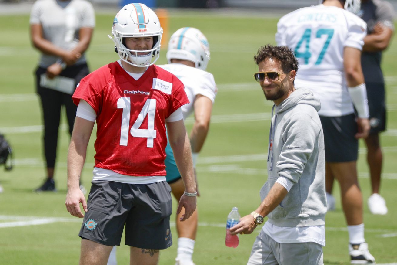 SPORTS-FBN-KELLY-COLUMN-2-MI