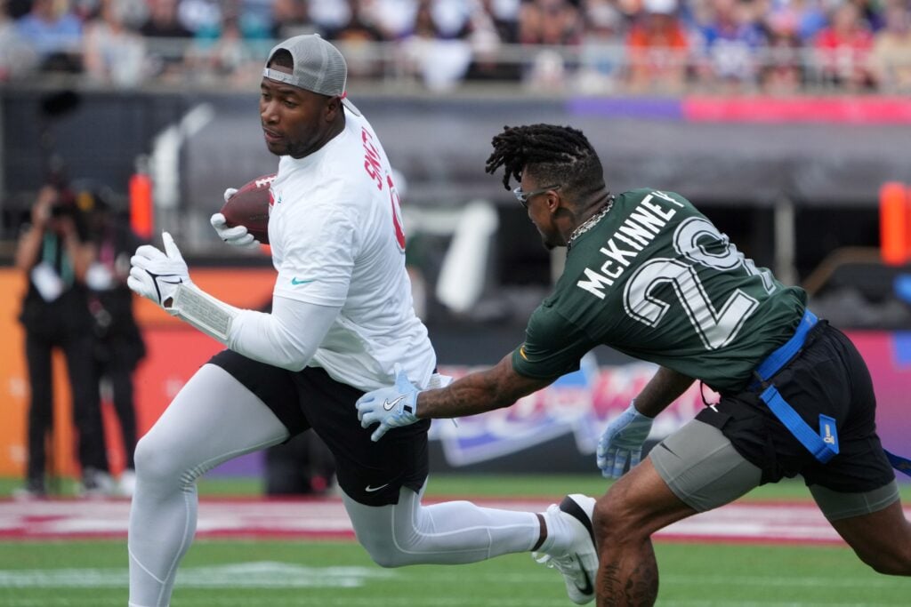 Jonnu Smith Steelers Trade