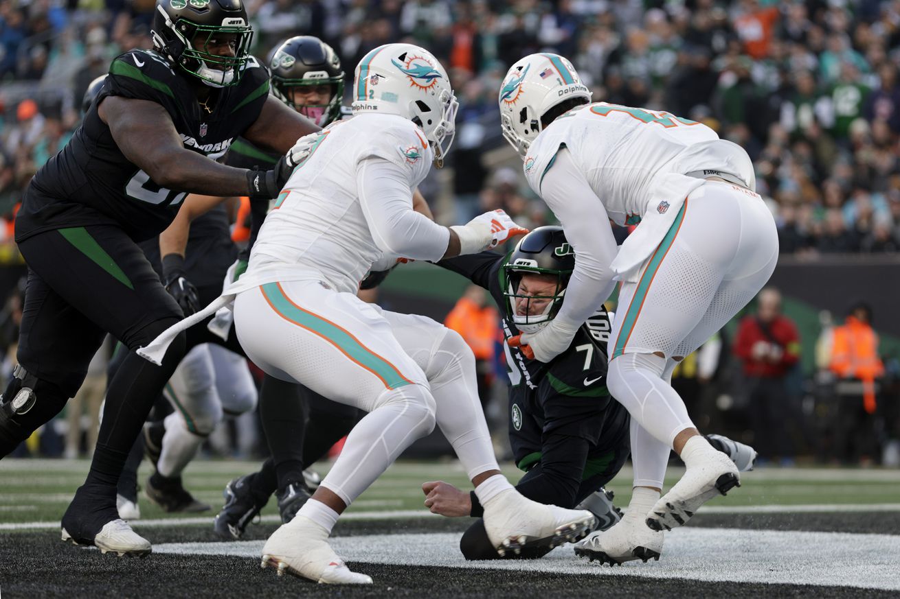 Miami Dolphins v New York Jets