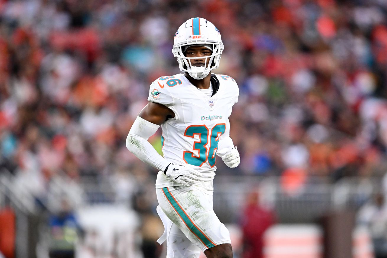 Miami Dolphins v Cleveland Browns