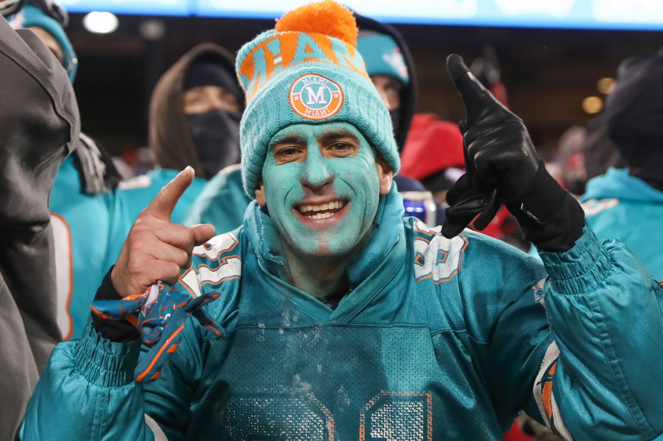 NFL: JAN 13 AFC Wild Card - Dolphins at Chiefs
