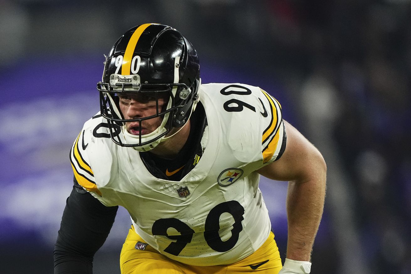AFC Wild Card Playoffs: Pittsburgh Steelers v Baltimore Ravens