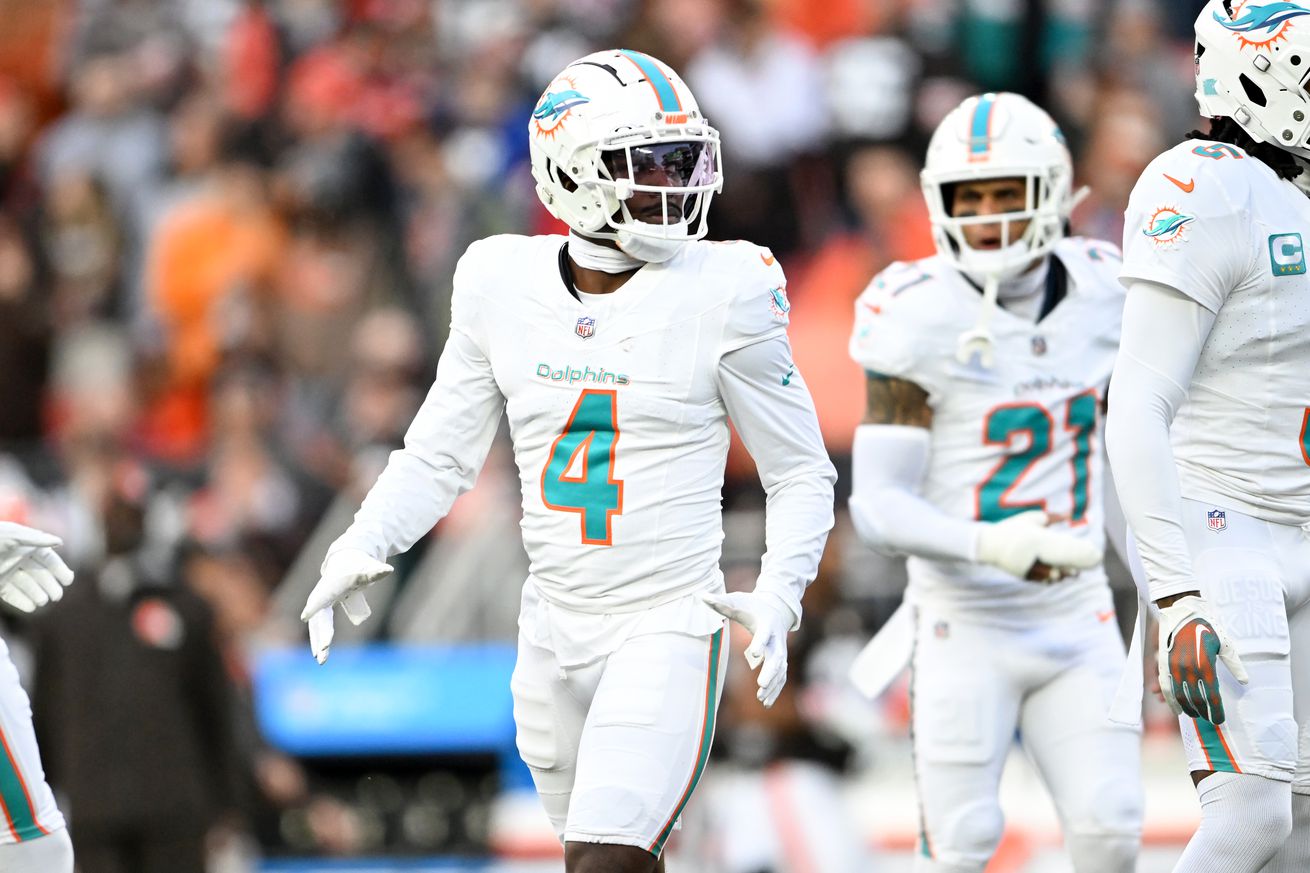 Miami Dolphins v Cleveland Browns