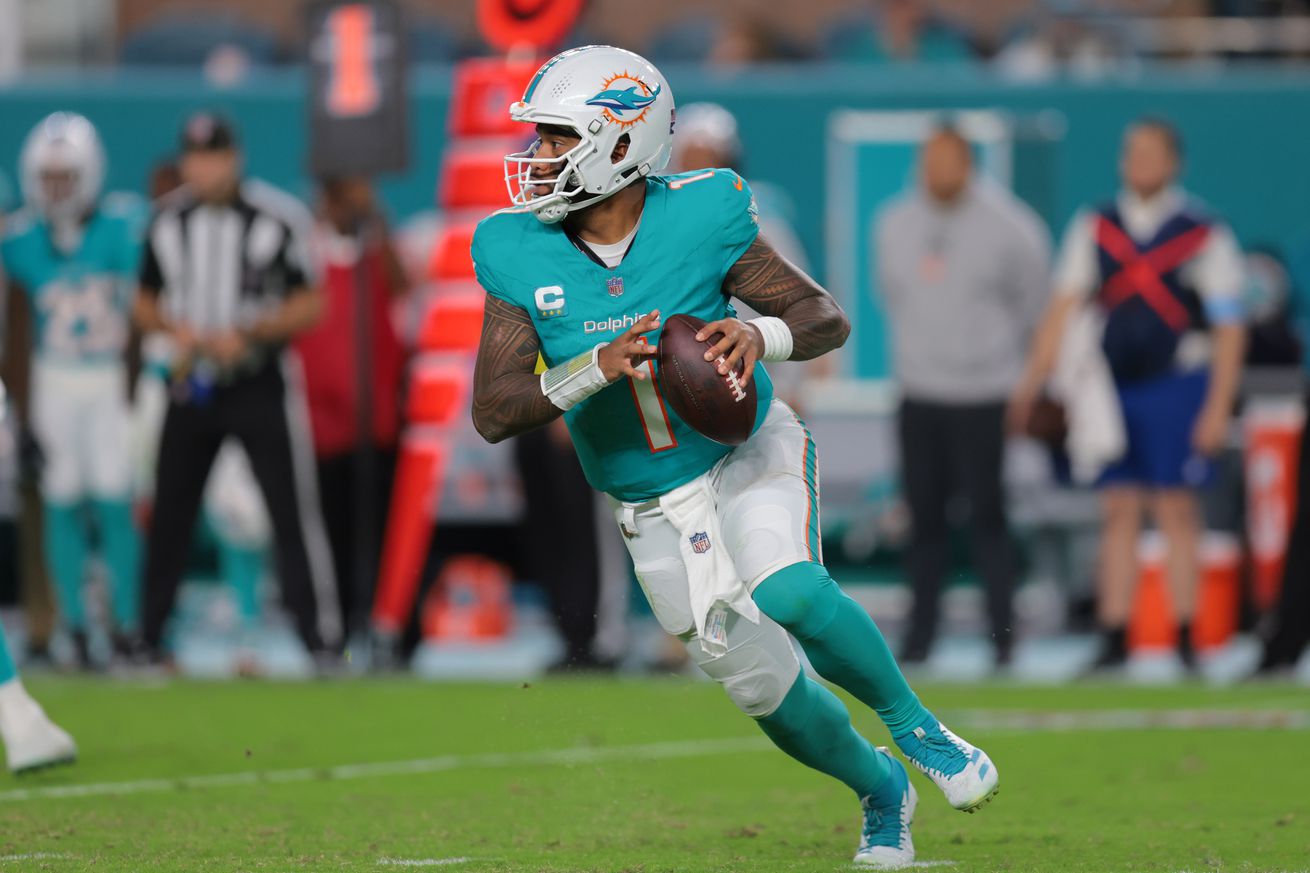 NFL: San Francisco 49ers at Miami Dolphins